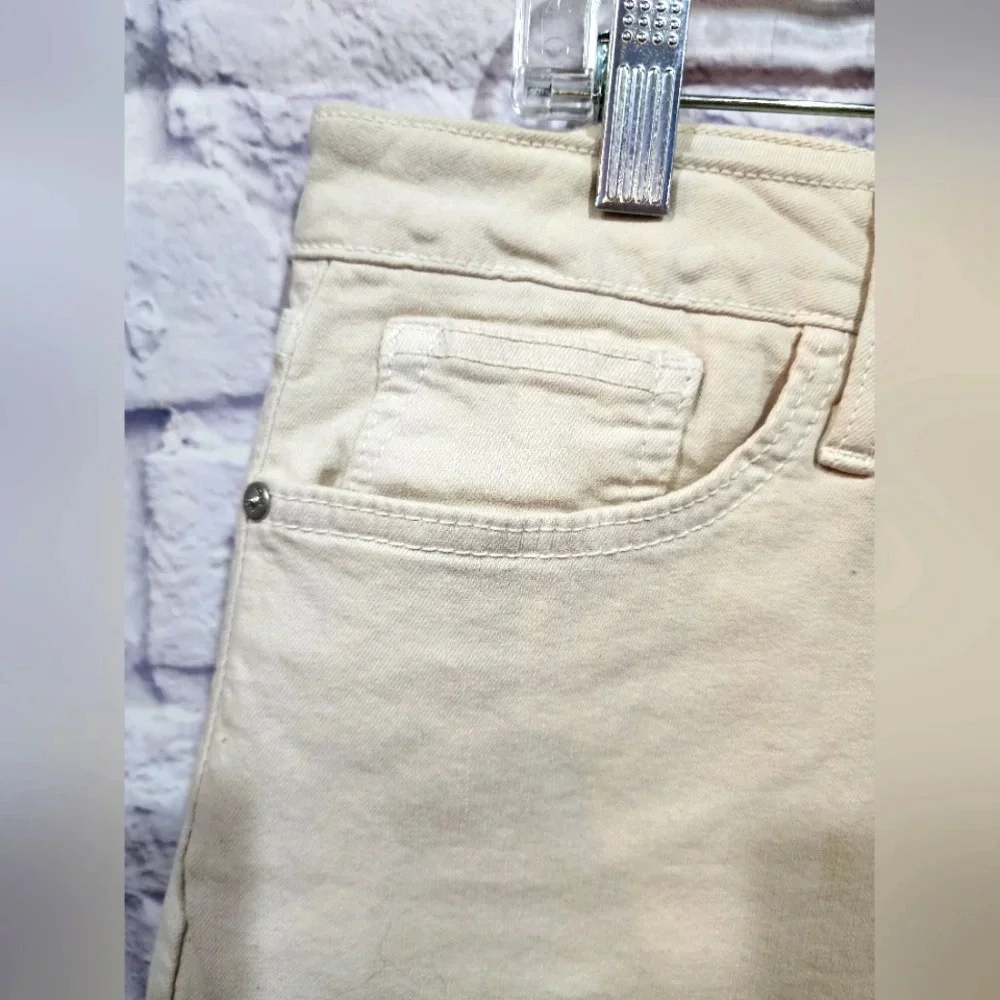 Just Black brand white skirt with raw frayed hem. Size 2X